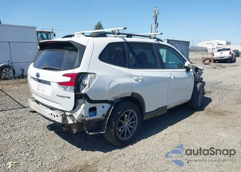 2021 Subaru Forester Premium z USA, uszkodzony, nr VIN JF2SKAFC5MH541614